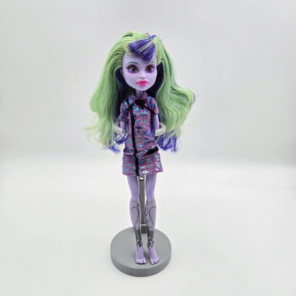 Monster High Twyla Boogeyman New Scaremester Doll Mattel Read - Picture 2 of 16